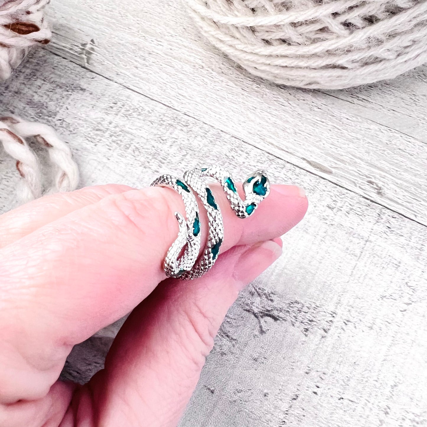 Snake Adjustable Tension Ring