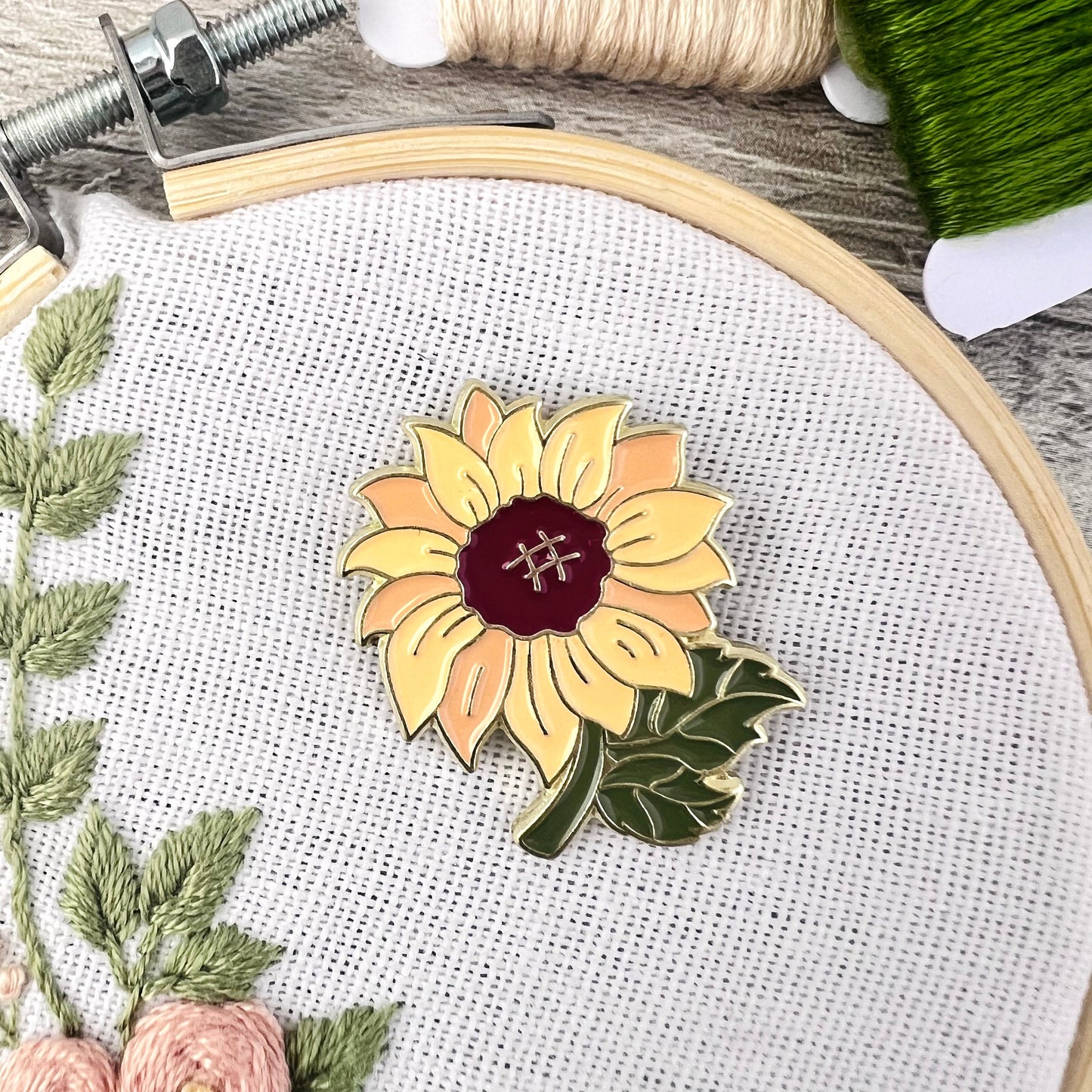 Sunflower Needle Minder Needle Threader Magnetic