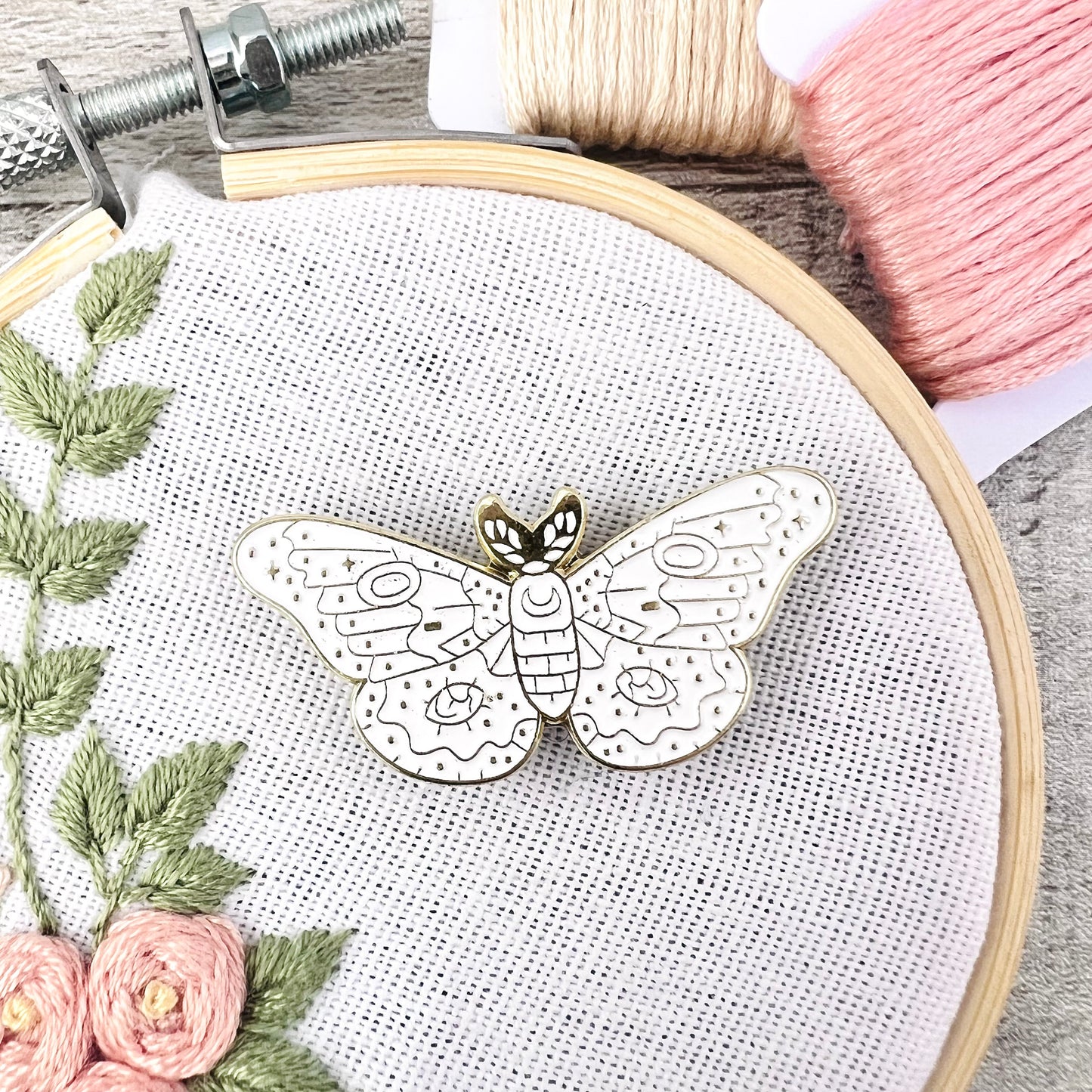 White Moth Needle Minder Needle Threader Magnetic