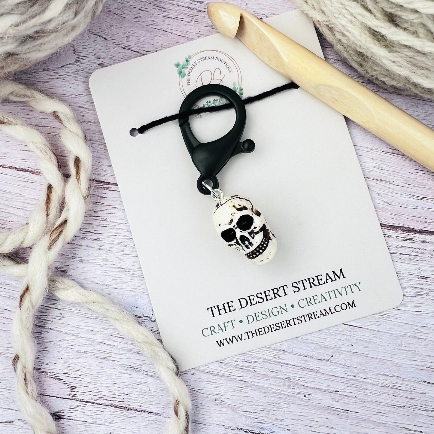 Skull Jumbo Stitch Marker