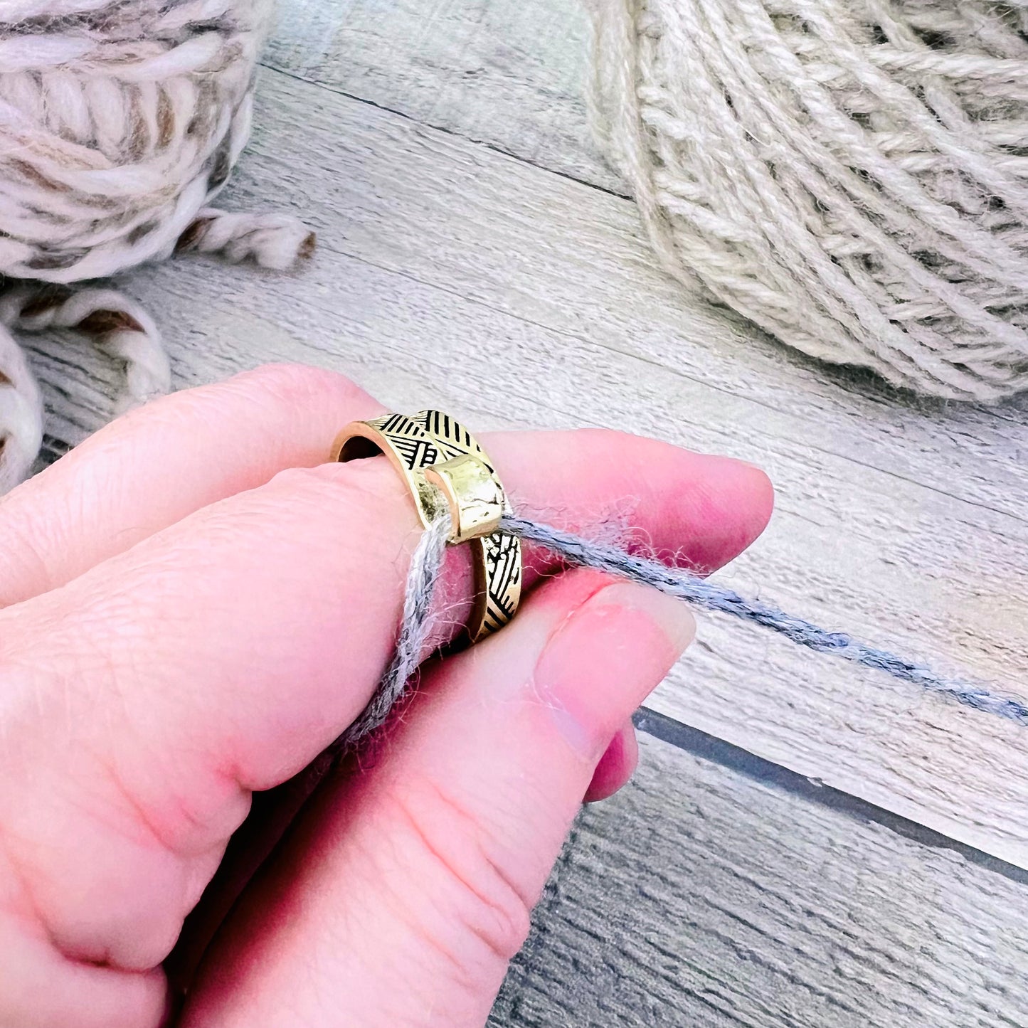 Hook Adjustable Tension Ring