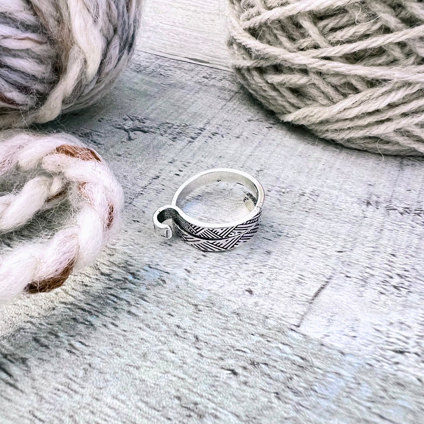 Hook Adjustable Tension Ring